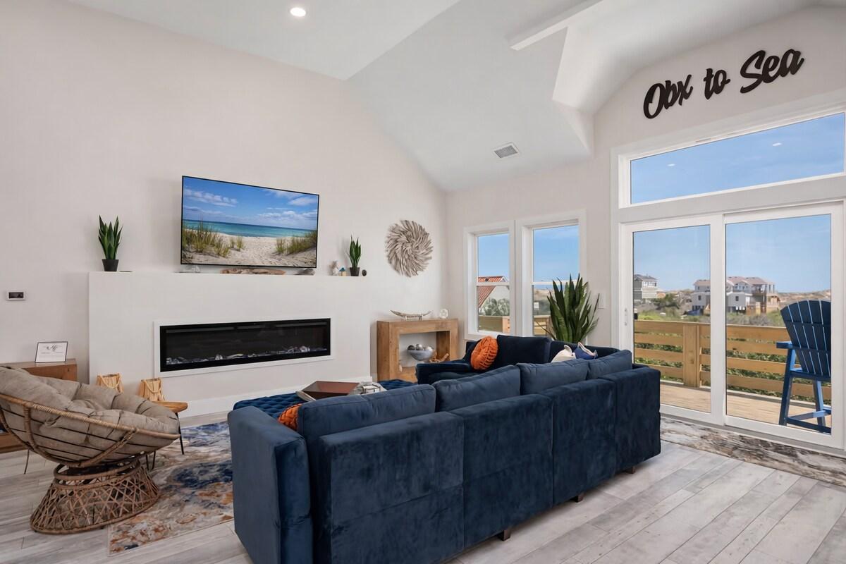 OBX to Sea — Living room image 8