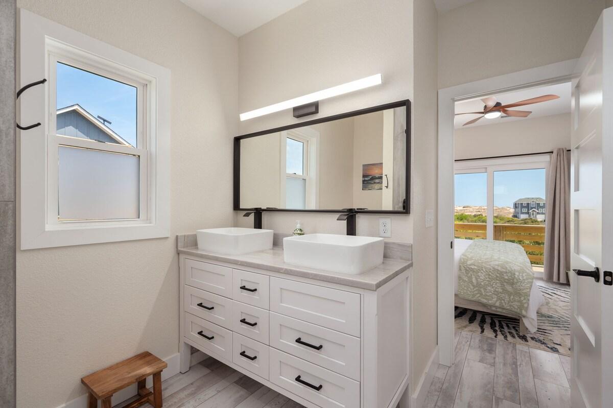 OBX to Sea — Full bathroom 1 image 1