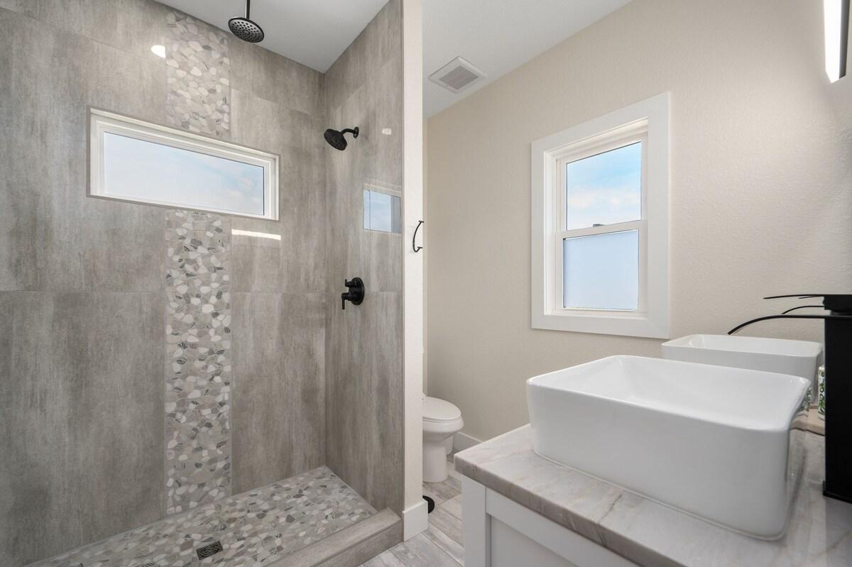 OBX to Sea — Full bathroom 1 image 2