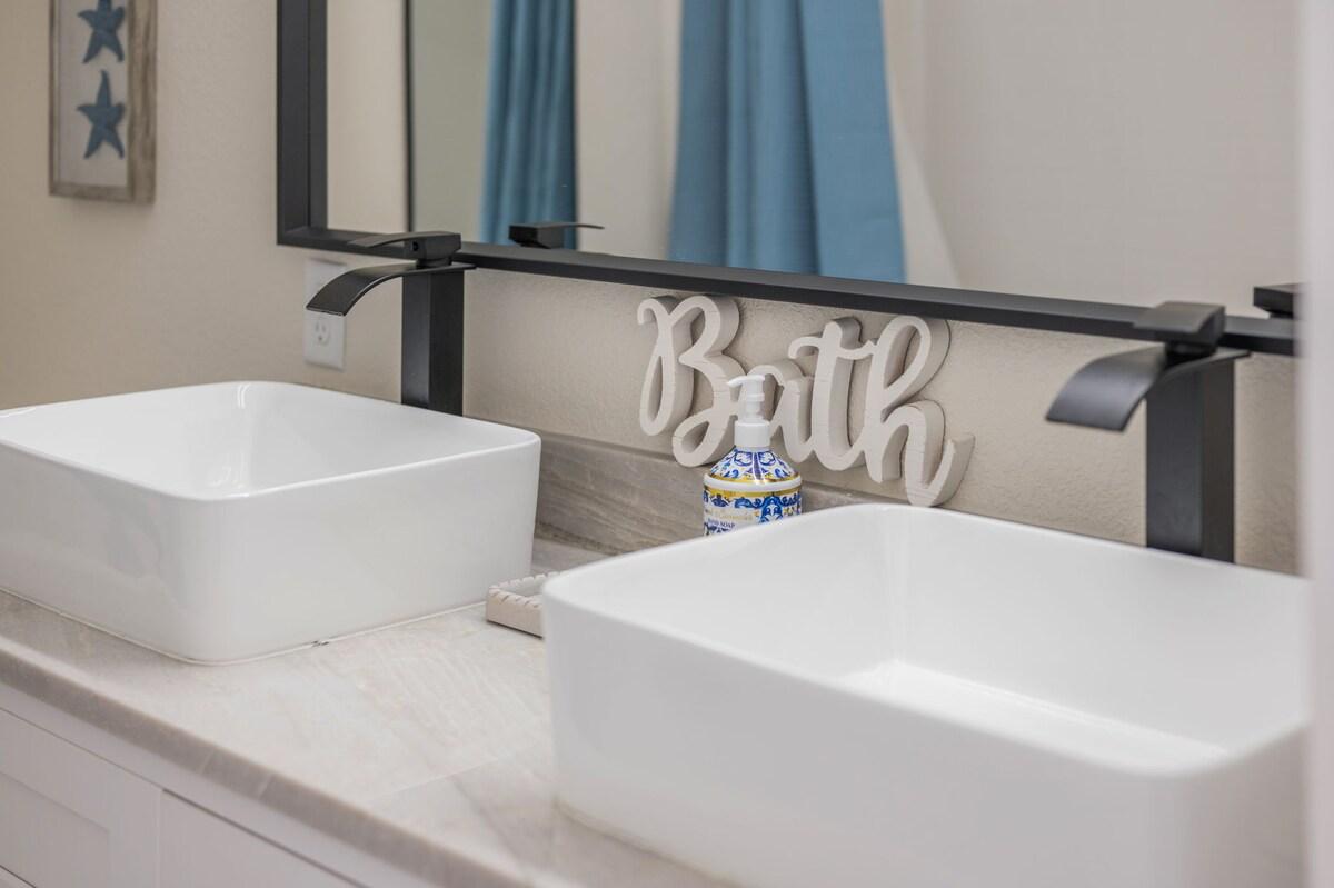 OBX to Sea — Full bathroom 3 image 1