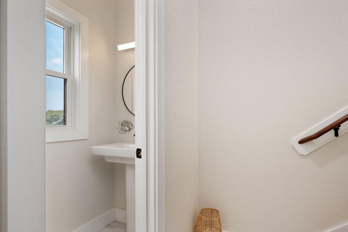OBX to Sea — Half bathroom image 1