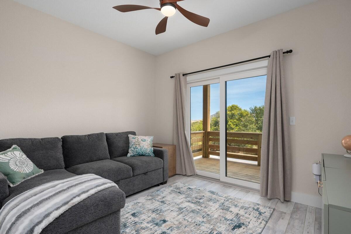 OBX to Sea — Childrens playroom image 2