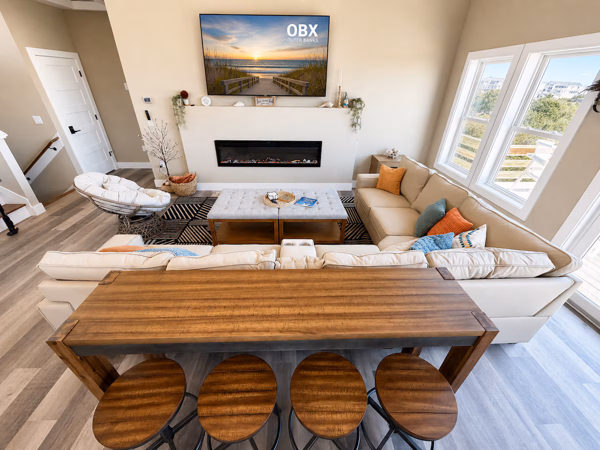 TripleSea — Living room image 8