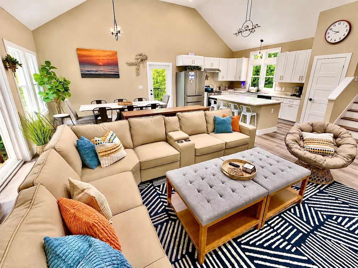 TripleSea — Living room image 9