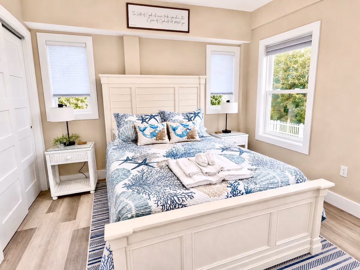 TripleSea — Bedroom 5 image 1
