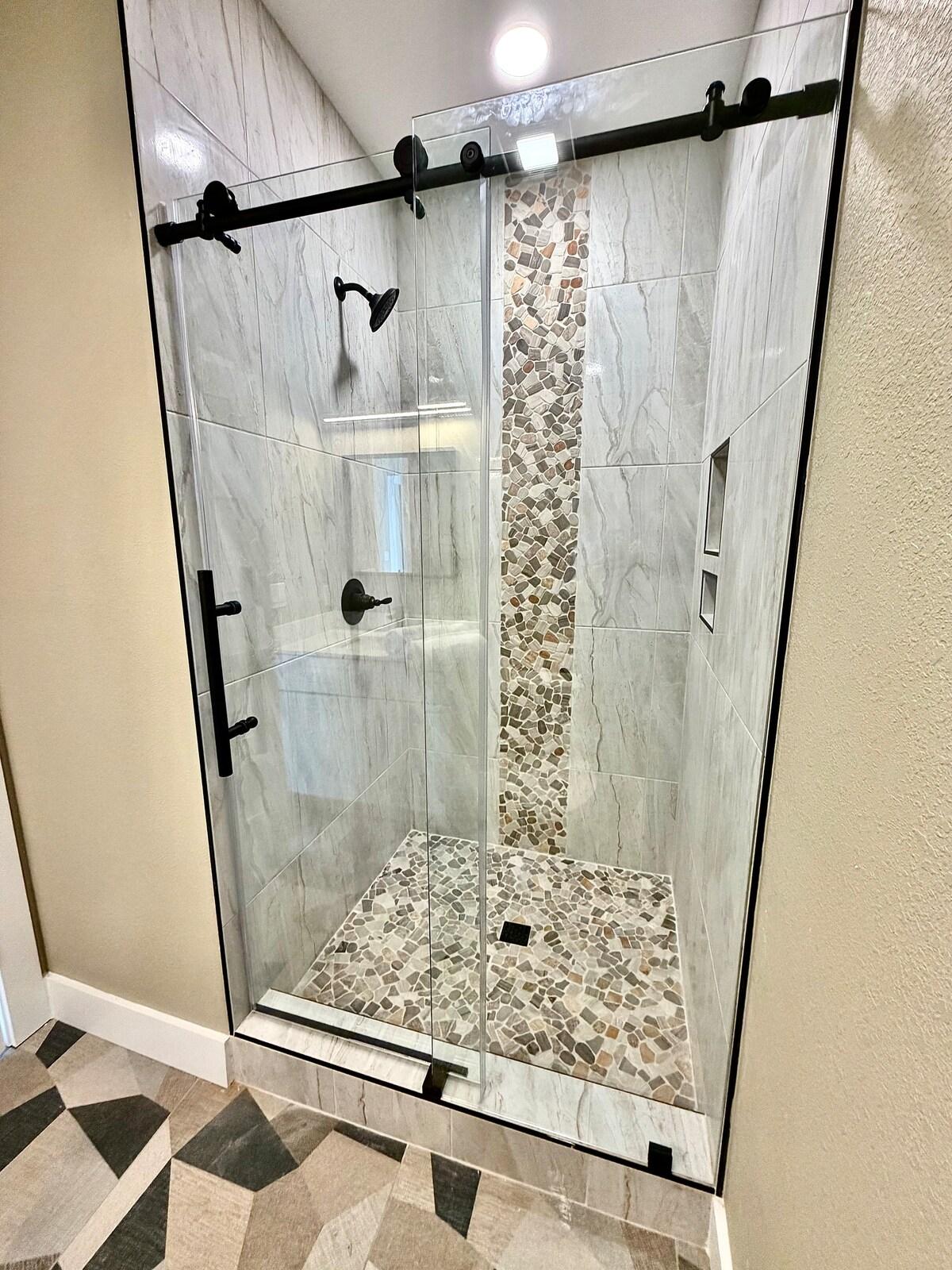 TripleSea — Full bathroom 4 image 3