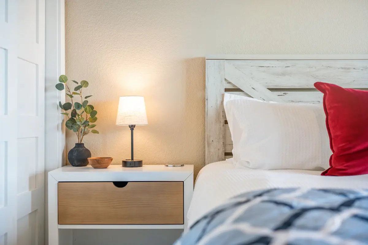 Shades of Murmaids — Bedroom 2 image 4